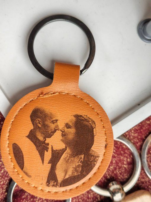 Porte-clé photo personnalisé en cuir recyclé avec gravure laser